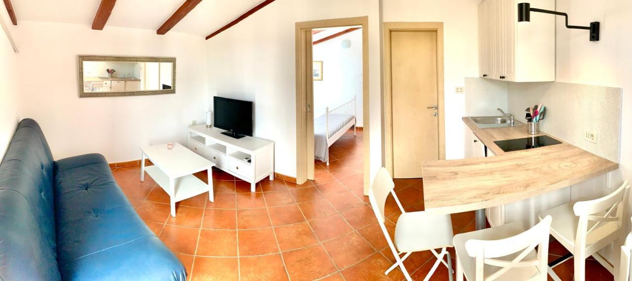 Seaside Apartments Petar Кърк Екстериор снимка
