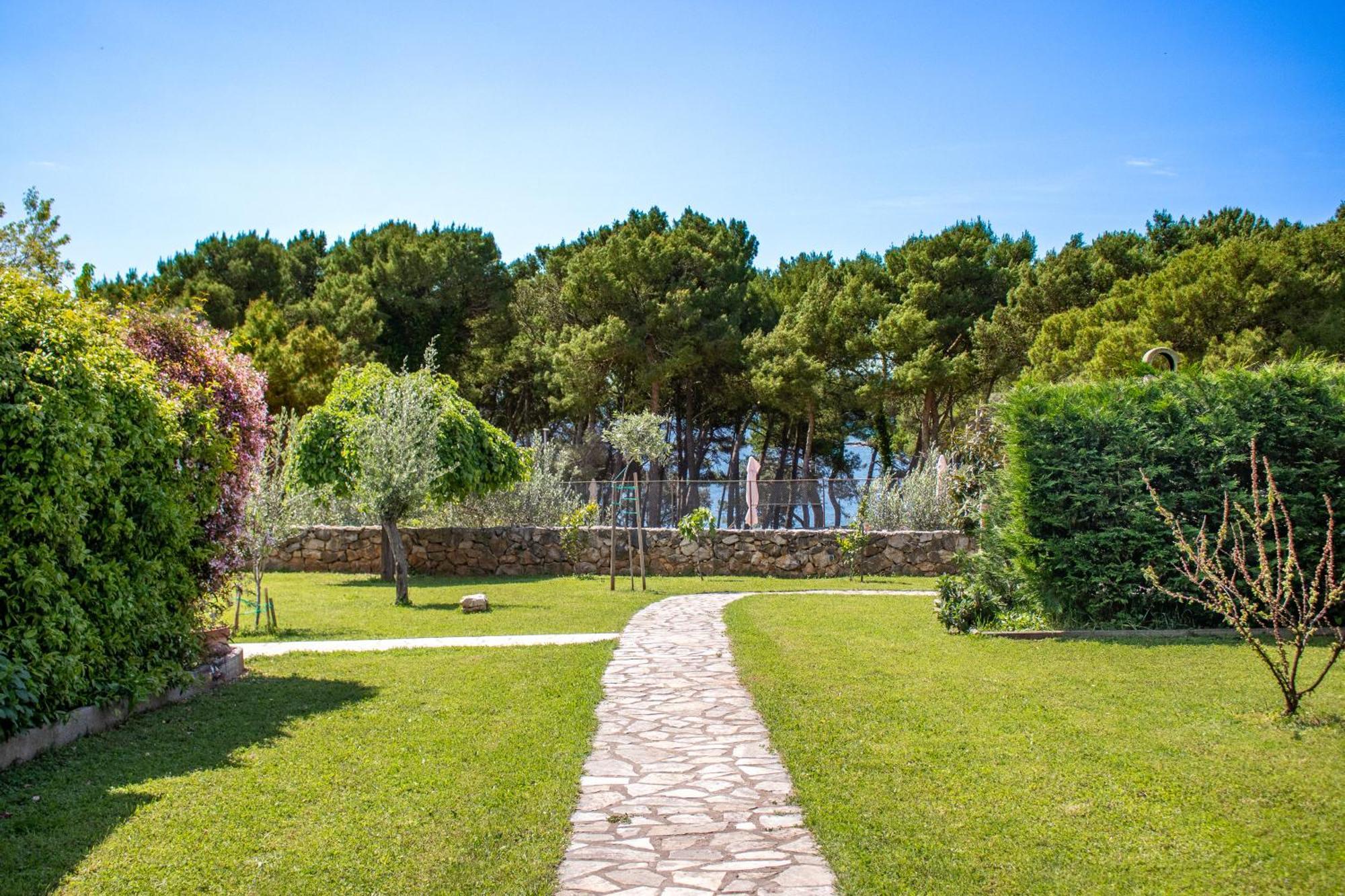 Seaside Apartments Petar Кърк Екстериор снимка
