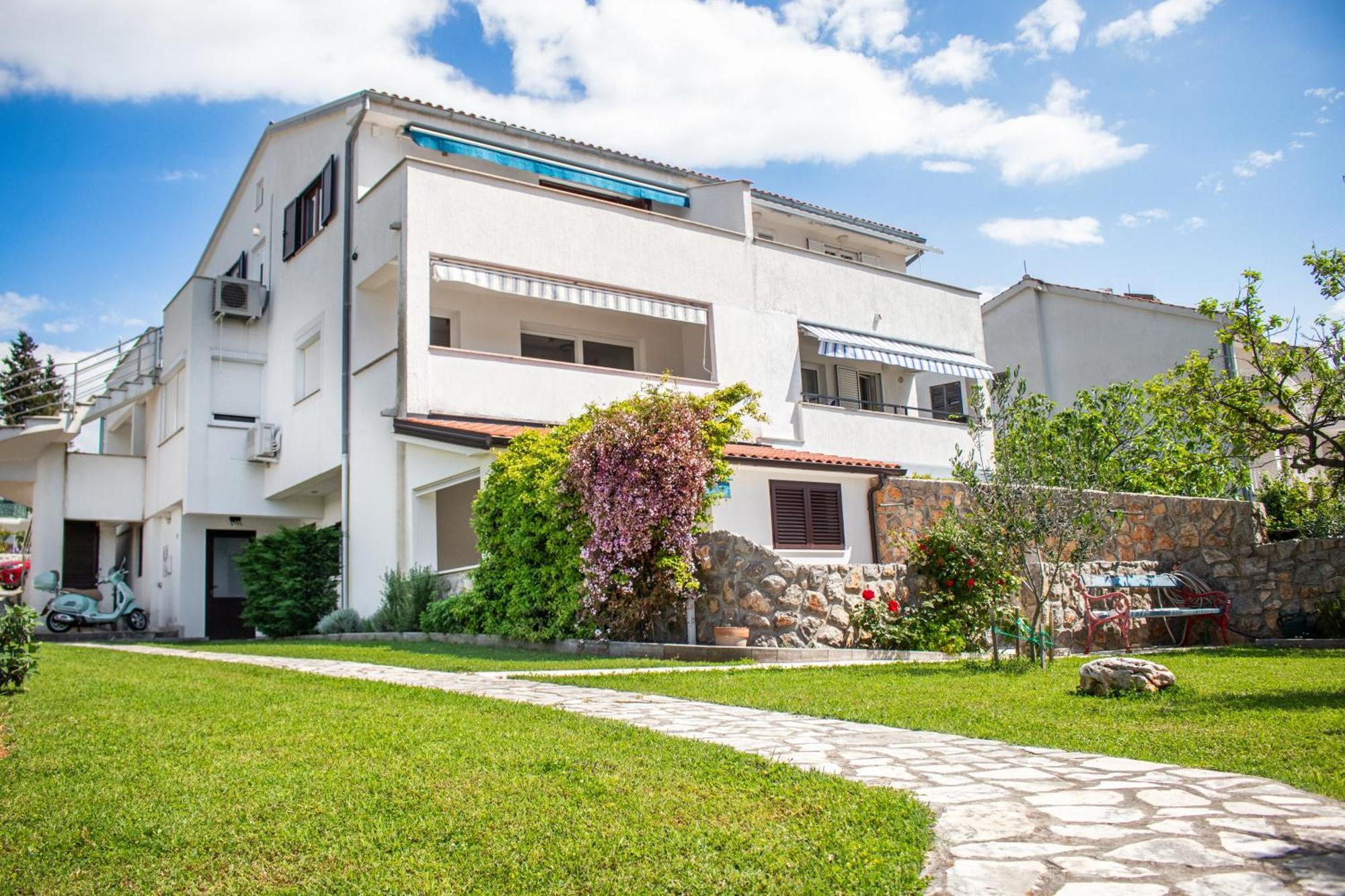 Seaside Apartments Petar Кърк Екстериор снимка