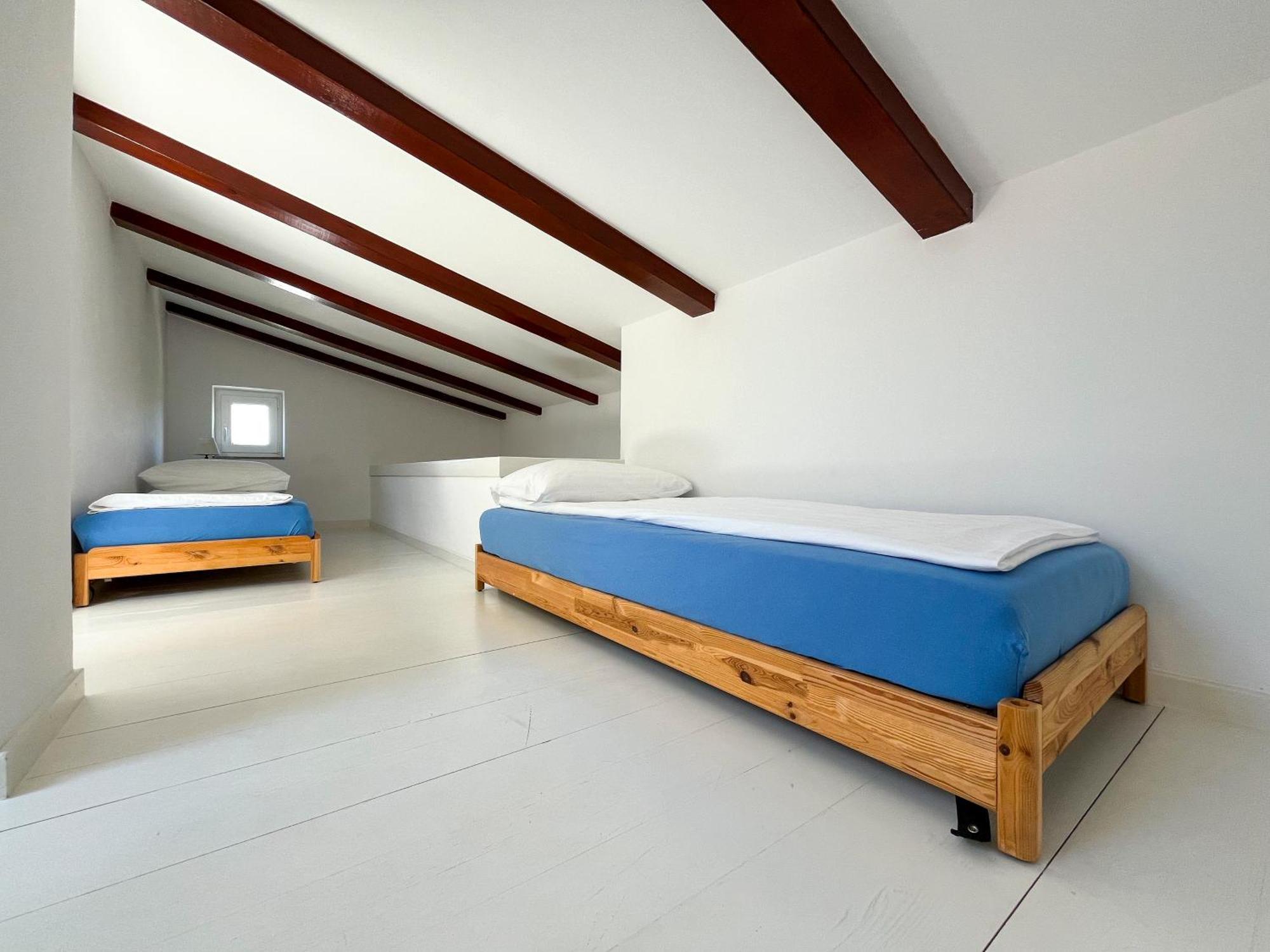 Seaside Apartments Petar Кърк Екстериор снимка