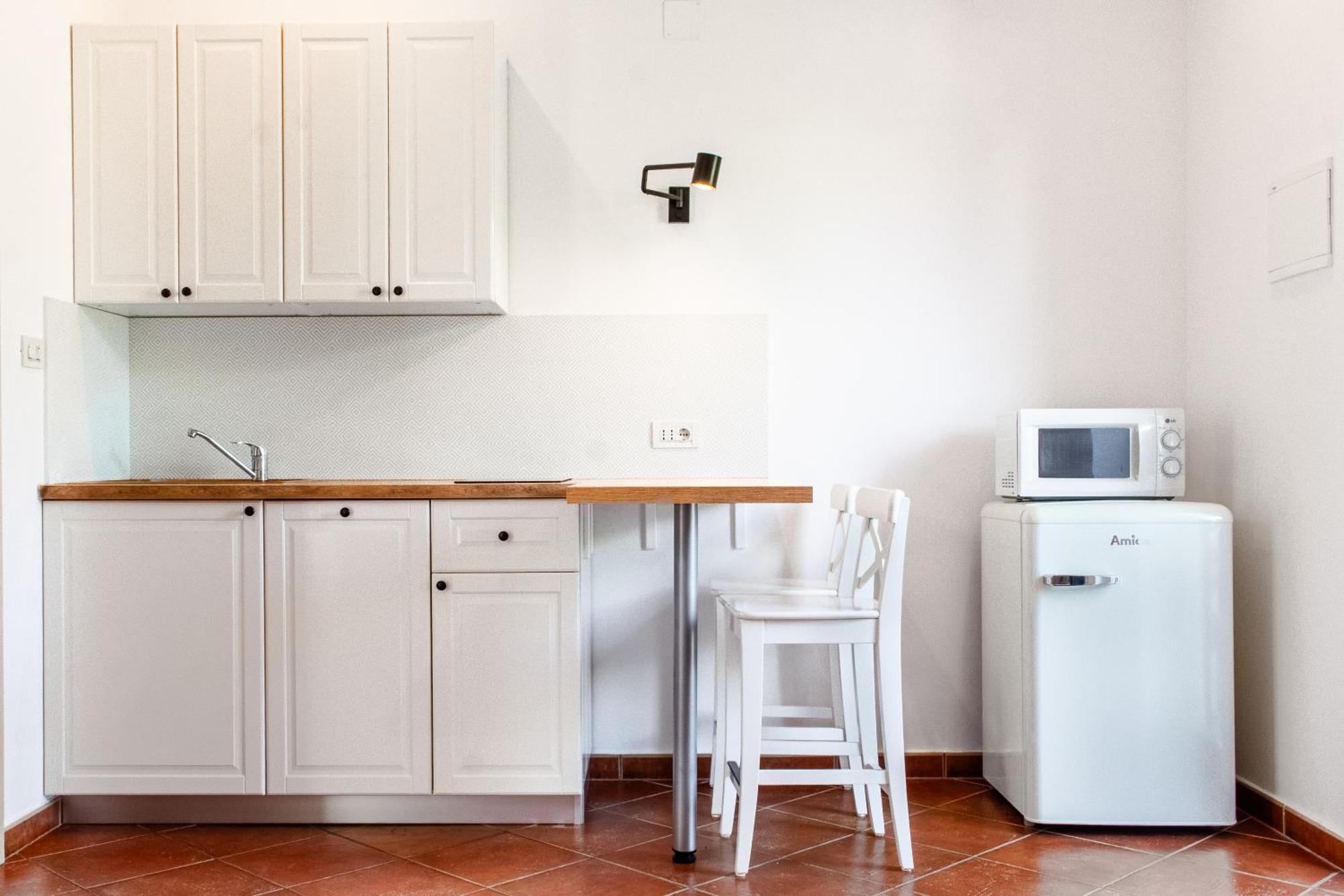 Seaside Apartments Petar Кърк Екстериор снимка